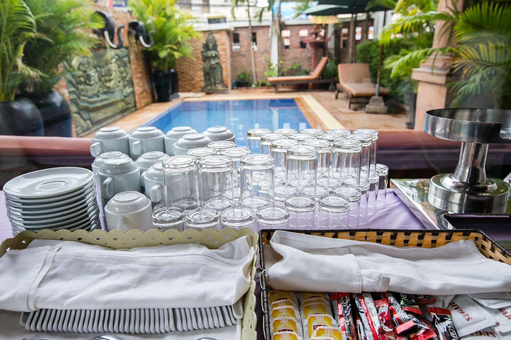 Kingfisher Angkor Hotel Siem Reap Exterior foto